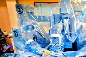 Da Vinci robotic system performing surgery